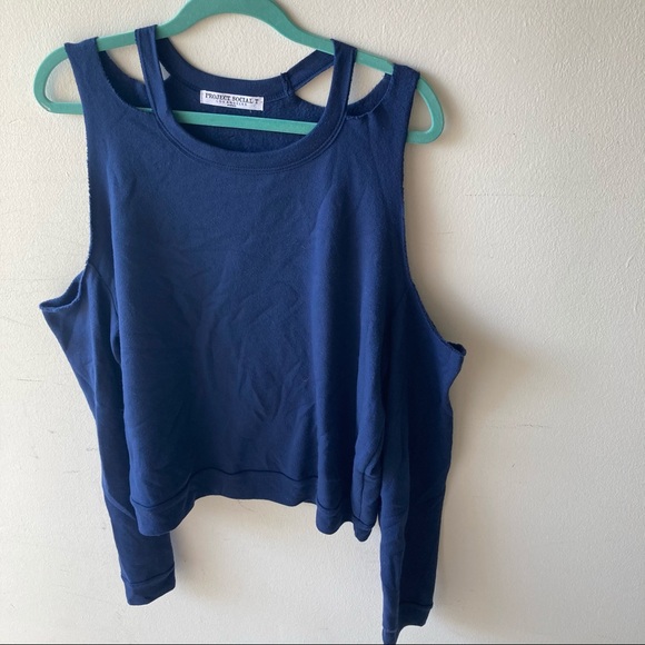 Project Social T LA cutout sweater size M - Picture 2 of 3